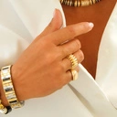 Pozłacany pierścionek w fomie palisady z cyrkoniami. SANTA MONICA