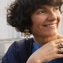 Duży pierścionek z niebieskim kryształem. NIEBIESKIE OCZY