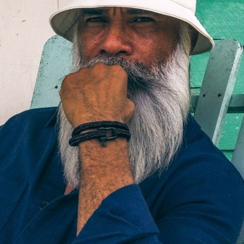 PARA UN HOMBRE CON PASIONES. Pulsera negra con grillete