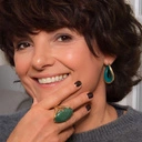 Złocony pierścień z owalnym zielonym kwarcem. HARCE Z KWARCEM