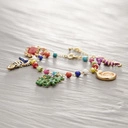 Bransoletka z koralików z kolorowymi zawieszkami. PROSTO Z MORZA