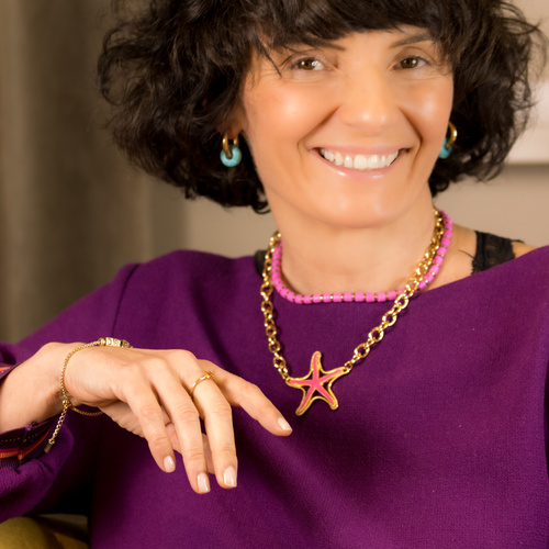 H - Holitka. Pierścionek z literką H