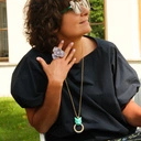 Pozłacany wisiorek z głową dużej pantery z ringiem. INSTYNKT ŁOWCZYNI