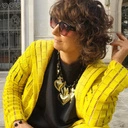 Sztywna otwarta bransoleta z lekkimi czarnymi kulami. DLA KOBIETY BIZNESU