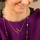 Złoty wisiorek na łańcuszku z zawieszką z literką H. H - HANIA