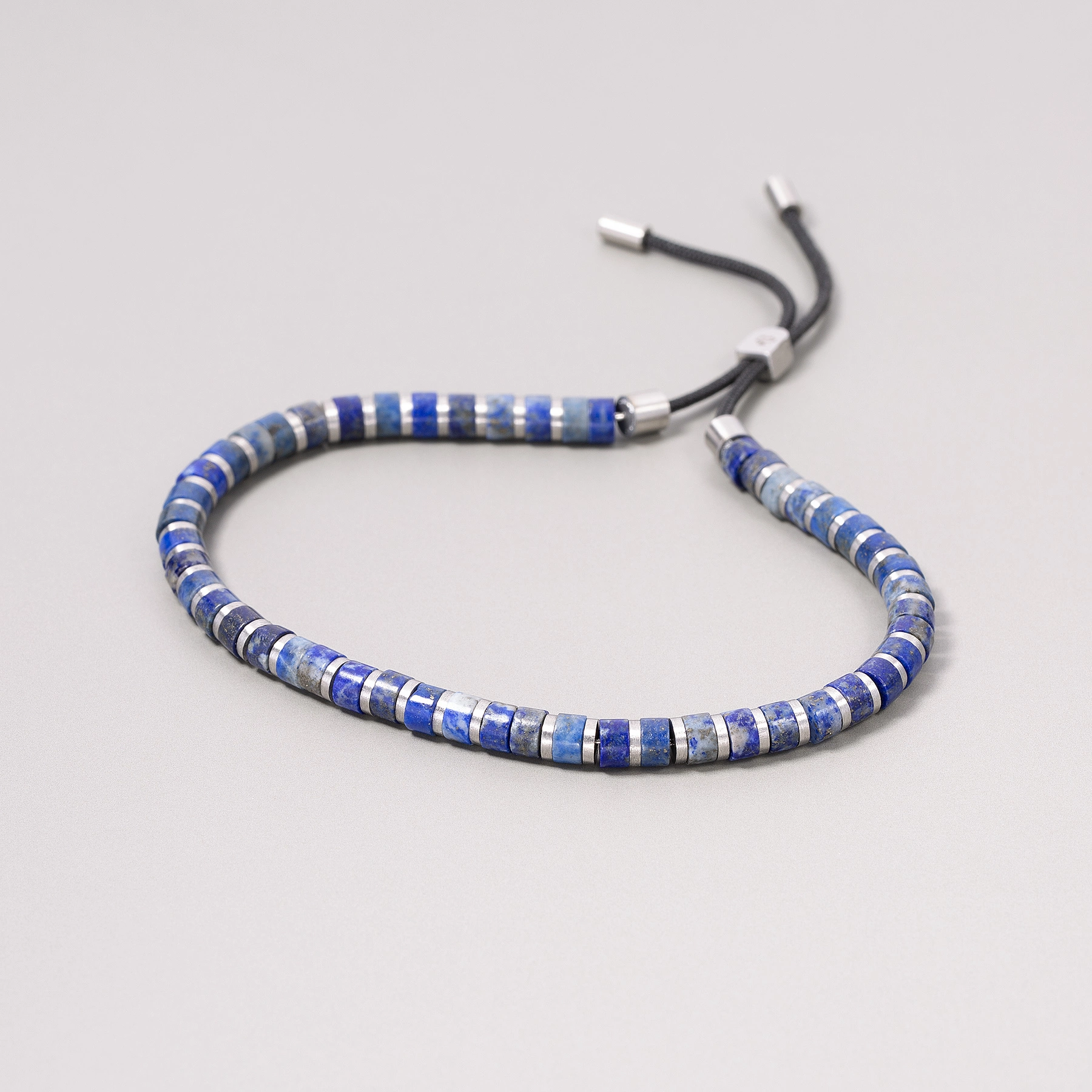 Bransoletka męska ze stali i koralików lapis lazuli. ZNACZY KAPITAN