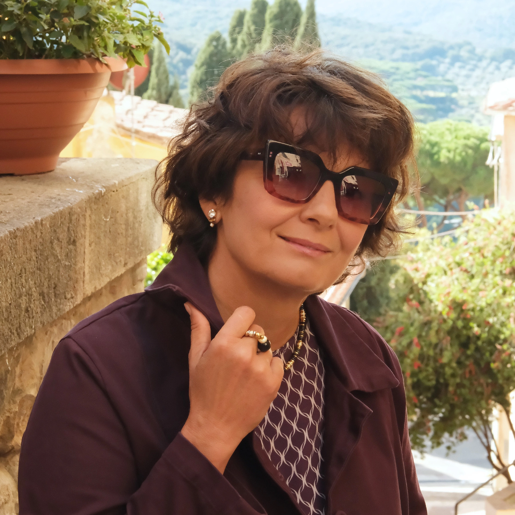 Złocone kolczyki z perełką, kryształem i koralikami. DISCO VIBES