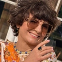 Pozłacany lekki pierścień z czarnym kryształem. REGINA