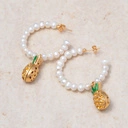 Pozłacane kolczyki z perłami i zawieszką w formie ananasa. SAMBA TROPICANA