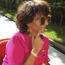 Sztywna bransoletka z architektonicznym motywem. HYGGE