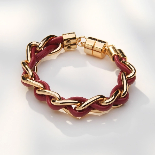 Złocona bransoletka z rzemykiem w tonie cabernet. VINO CABERNET