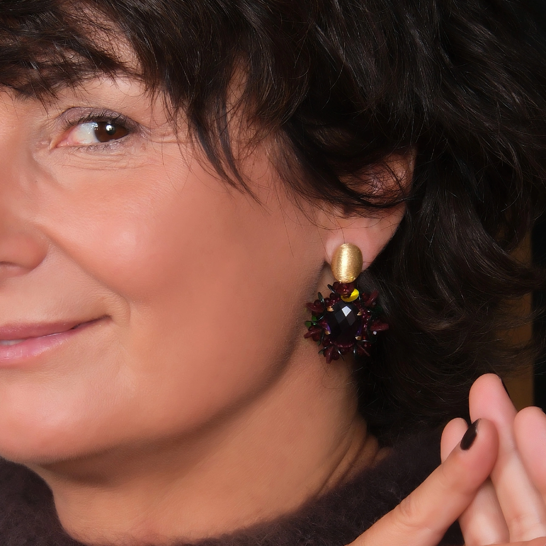 Złocone kolczyki z różowym kryształem i cekinami. UPOJNE CHWILE