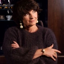 Złocone klipsy z motywem liści i perłami bawełnianymi. DO JUTRA W CANNES