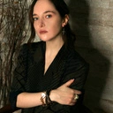 Bransoletka łańcuch z białym sercem i perełkami. SÃO PAULO