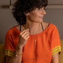 Bransoletka na łańcuszku z ozdobnym sercem i perłami. KARMELOWE LOVE