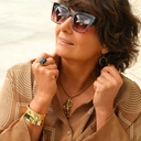 Pozłacane kolczyki wiszące z czarnym fasetowanym kryształem. CZARNA ETNA