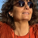 Pozłacane kolczyki sztyfty z ogniw z kryształkami. BONS DESEJOS