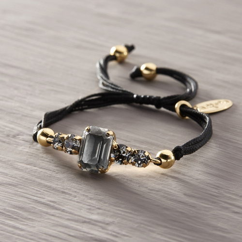 ESTILO FRANCÉS. Pulsera negra con cristal de miel