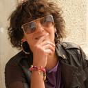 Wszystkie oczy zwrócone na mnie. Kolczyki koła