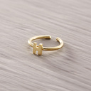 H - Holitka. Pierścionek z literką H