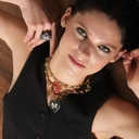 Złocony pierścień z czarnym sercem z motylem z cyrkonii. PO MOJEMU