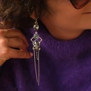 Zwiewne srebrzone kolczyki z kryształami w czerni i montana. HACZYKI Z GALAKTYKI