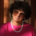 Pozłacane kolczyki z białymi szklanymi perłami Majorka. NOŚ PO SWOJEMU