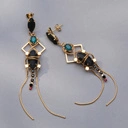 Zwiewne kolczyki z kryształami w czerni, turkusie i czerwieni. MAŁE PRAGNIENIA