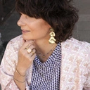 Krótki pozłacany wisiorek z kryształkami i ważką. MOJE TANZANITY