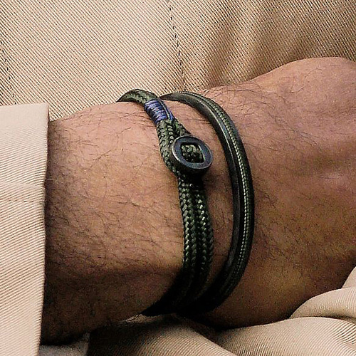 JOHN SMITH. Pulsera negra para hombre