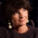 Złocone klipsy z motywem liści i perłami bawełnianymi. DO JUTRA W CANNES