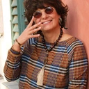 Złocona bransoleta z dekorem z akrylu w kolorze mokka. CAFE MOCCA