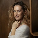 Krótki podwójny naszyjnik z zielonego sznurka. ROZPIERA MNIE ENERGIA