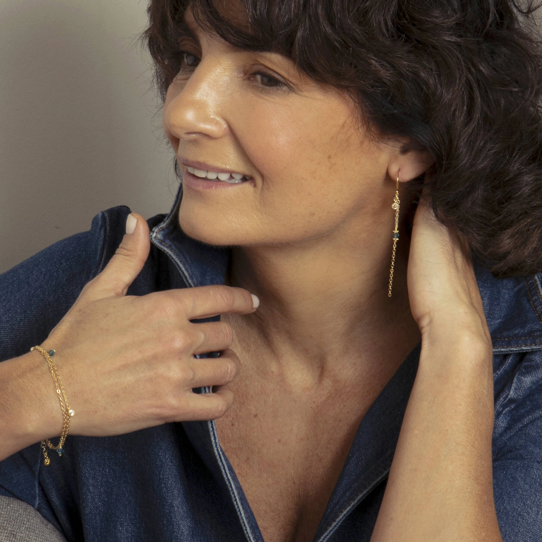 Bransoletka na podwójnym łańcuszku z kryształkami. BUKIECIK IRYSÓW