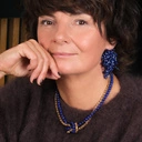 Naszyjnik z kobaltowych koralików i łańcuszka. KOBALT W SŁOŃCU