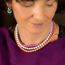 Zielony naszyjnik z koralików ze złotymi detalami. LETNIA ZIELEŃ