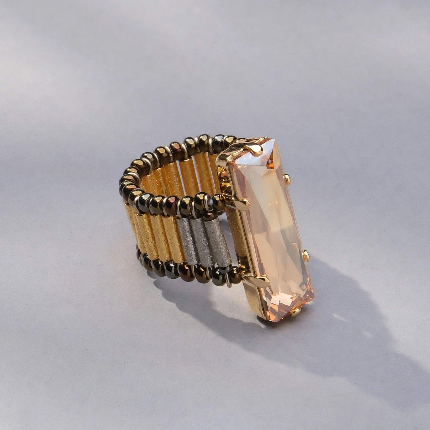 Pierscionek obrączka na gumce z pozłacanych rurek PORANNE RIO