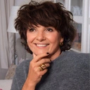 Złocony pierścionek w emalii w tonacji burgundu. JĘZYKI OGNIA