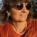 Pozłacane kolczyki sztyfty z ogniw z kryształkami. BONS DESEJOS