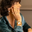 Bransoletka łańcuch z białym sercem i perełkami. SÃO PAULO