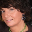 Kolczyki z kwiatem i kroplą z akrylowych płatków. DOTYK ROSY