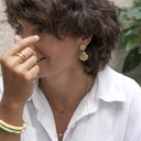 Pozłacany pierścionek z opalowymi kryształami. TU I TERAZ