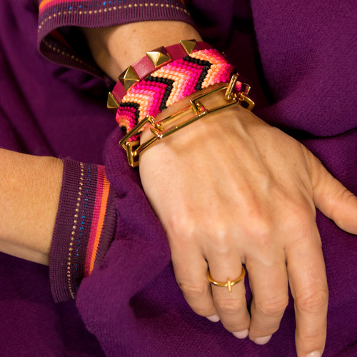 I - Iwona. Pierścionek z literą I