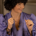 MADONNA NEGRA. Pulsera negra de cuero 