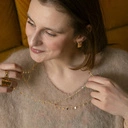 Żłobione pozłacane kolczyki z zapięciami typu wkrętki. PRALINKI