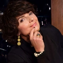 Duży pierścionek z niebieskim kryształem. NIEBIESKIE OCZY