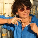 Posrebrzany i pozłacany pierścionek z cyrkoniami. SPIRALA MYŚLI