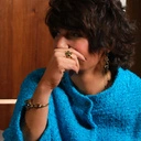 Zwiewne złocone kolczyki z czarnymi kryształami. CZARNA LALECZKA 