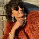 Krótki naszyjnik z dużych pereł w ciepłym odcieniu. W STYLU LAT 20-TYCH