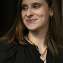 DULCE COMO LA MIEL. Pendientes tachuelas con motivo de abeja